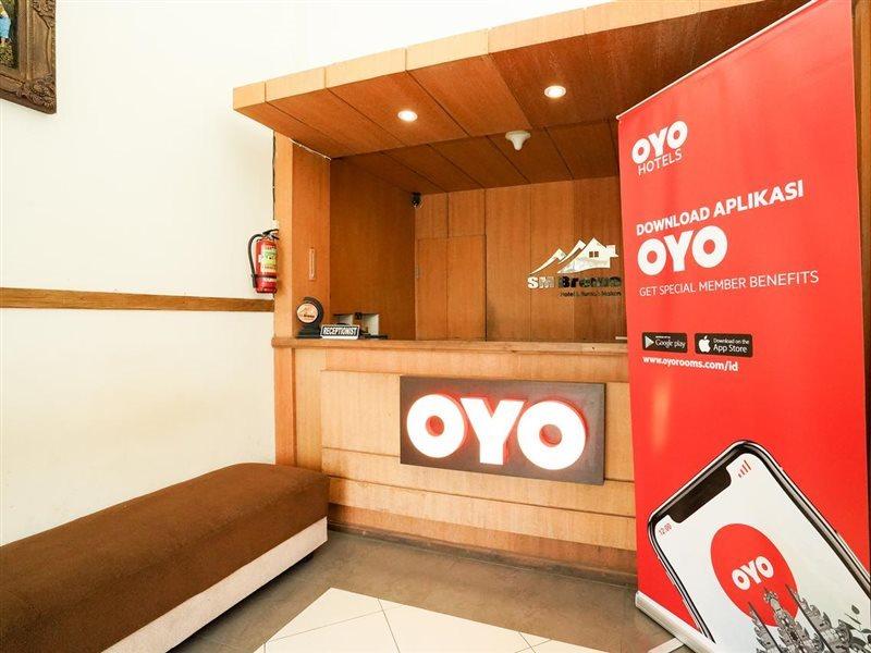 Oyo 1087 ホームステイ ポテト ハウス ブロモ山 エクステリア 写真